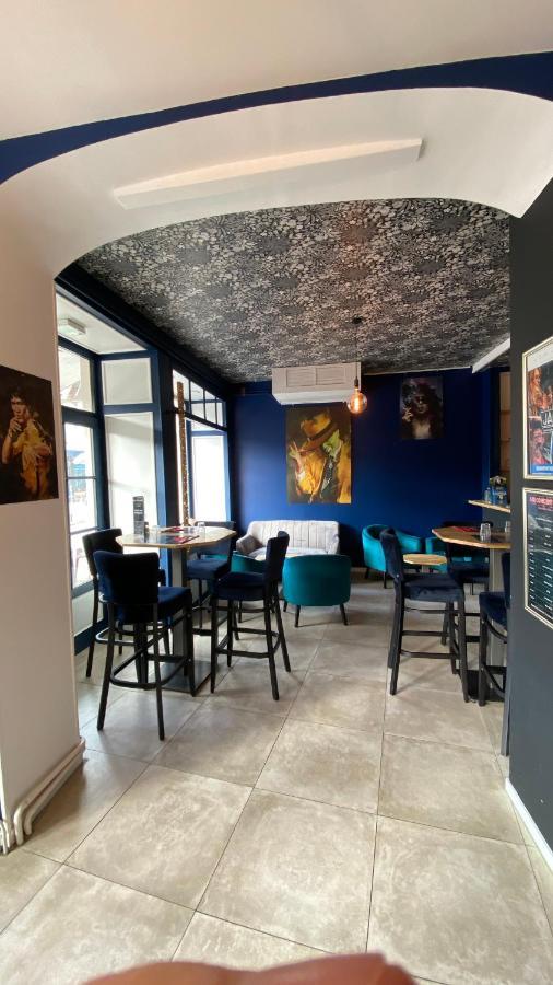 Hotel Restaurant La Place Saint-Amand-Mont-Rond Kültér fotó